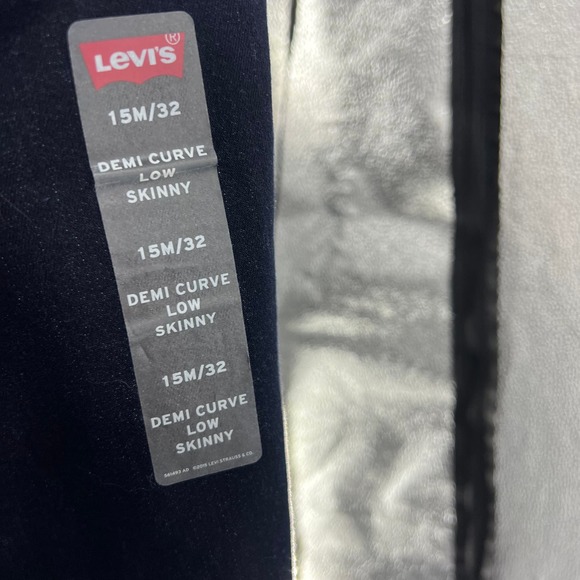Levi's Demi Curve Low Rise Skinny Jeans Medium Wash Women's 15 / 32 NEW NWT - Picture 6 of 9